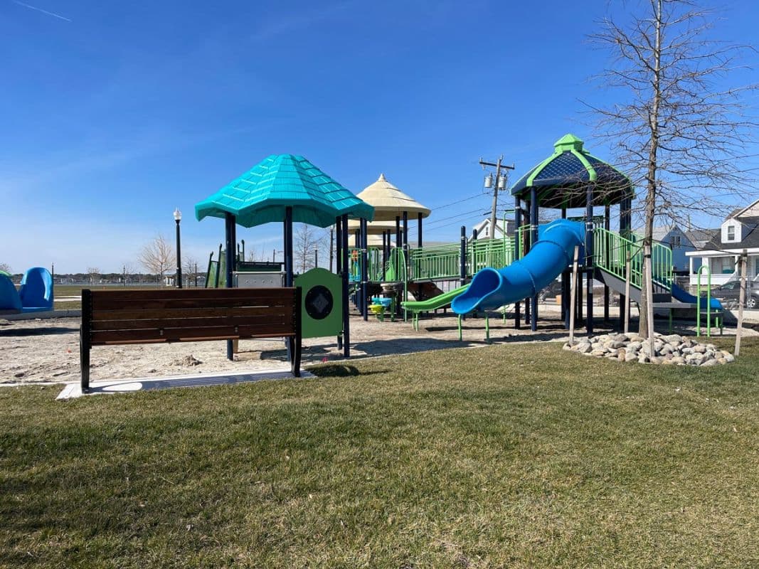 Ocean City's Playground Paradise: Unveiling the Downtown Recreation Complex!