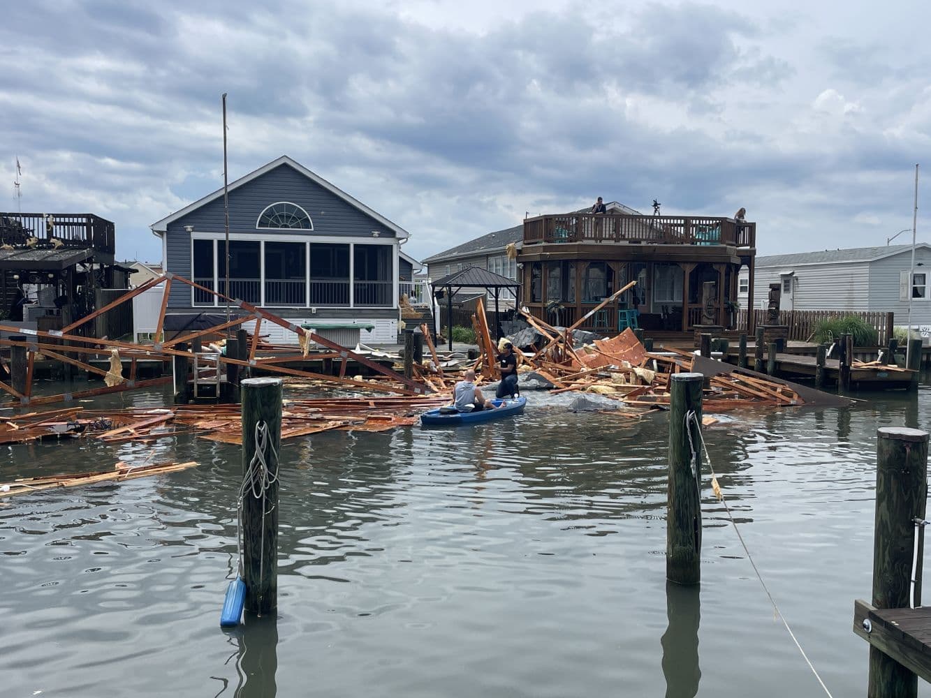 Roof blows off Condo building in Ocean City Md.