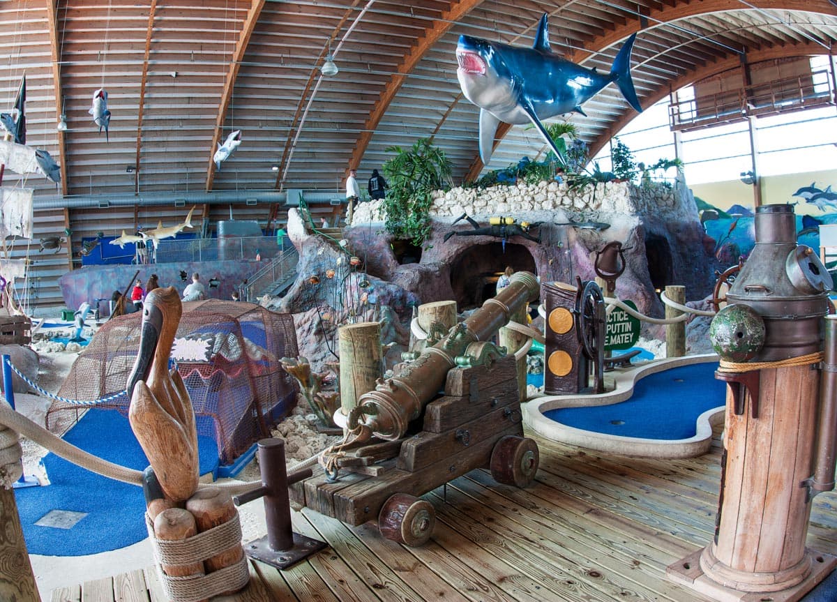 Old Pro Golf - Indoor Course Undersea Adventure/Outdoor Course Prehistoric Dinosaur Mini-Golf