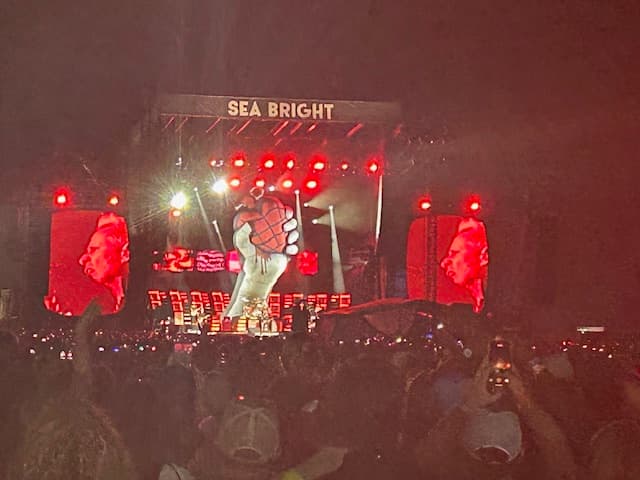 Green Day opening