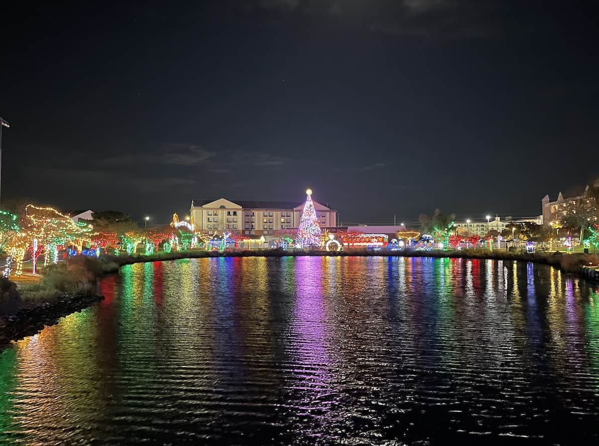Winterfest Walking Tour Lights Up Northside Park to Celebrate the 30th Anniversary