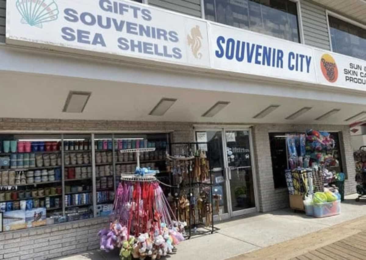 Souvenir City