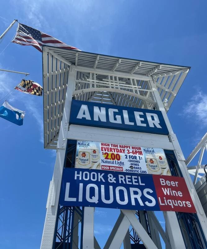Hook and Reel Liquors