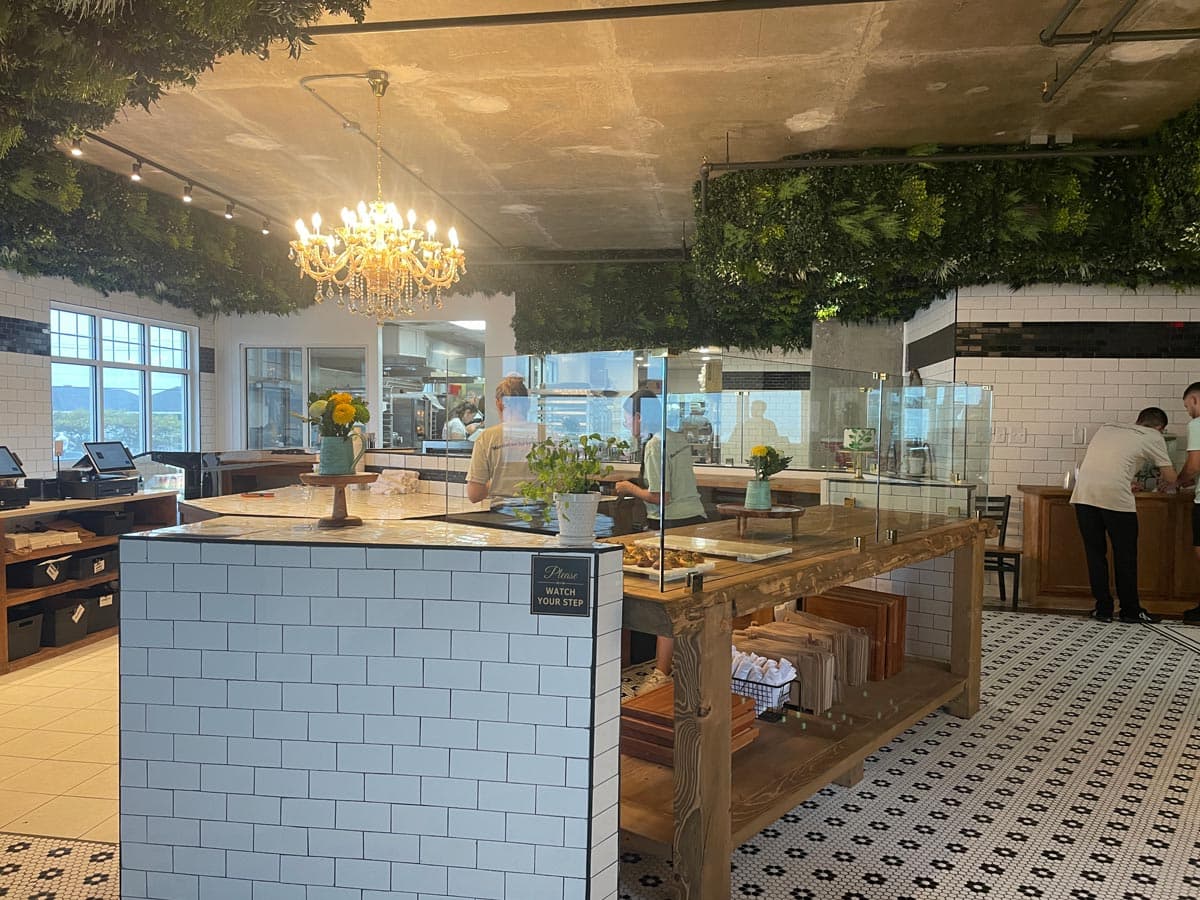 Bai-Tee Bakery
